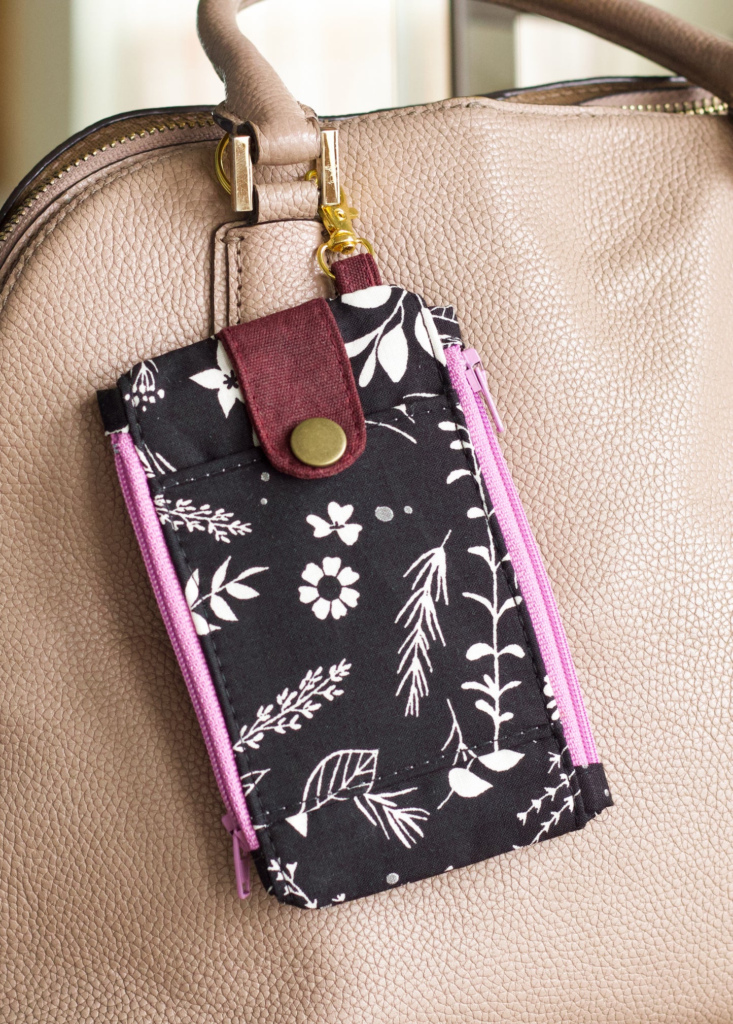 Cartera de llavero de bolsillo pequeño, cartera de bolsillo negra y lila con dos cierres, cartera de bolsillo frontal vegana, regalo perfecto para ella