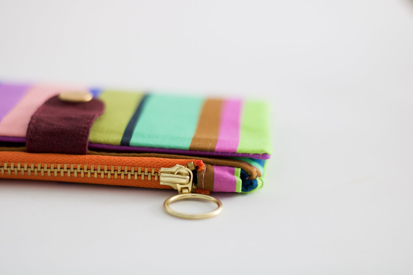 Cartera de rayas plegable para mujer, regalo único para ella, cartera vegana mediana, organizador de tarjetas de crédito