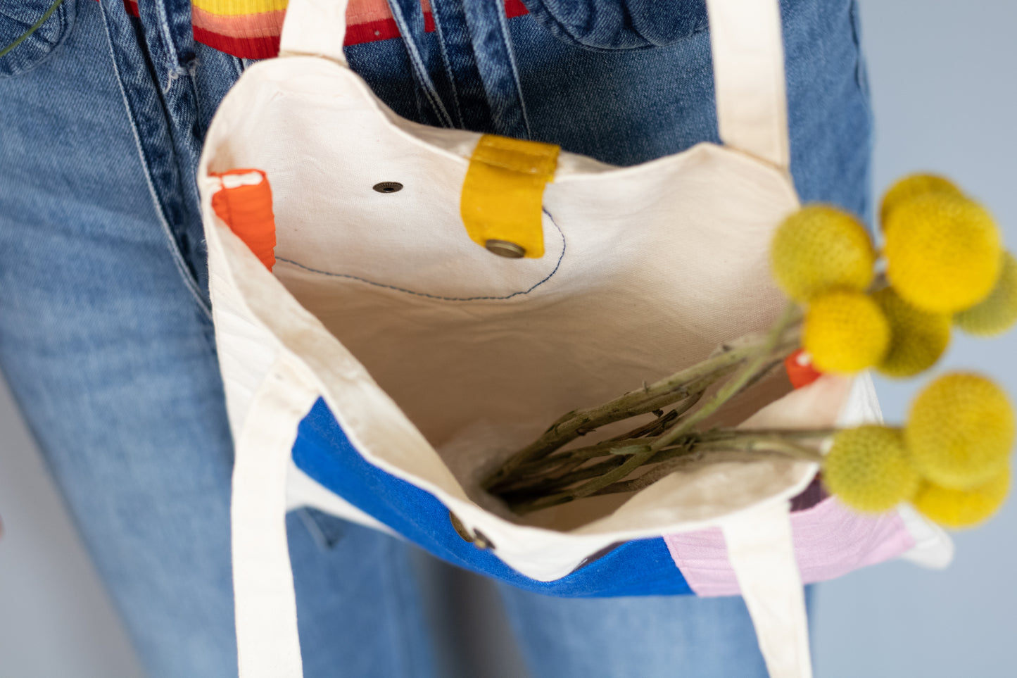 Bolso tote de lino: confeccionado con lona resistente y exterior de lino. Bolso llamativo.