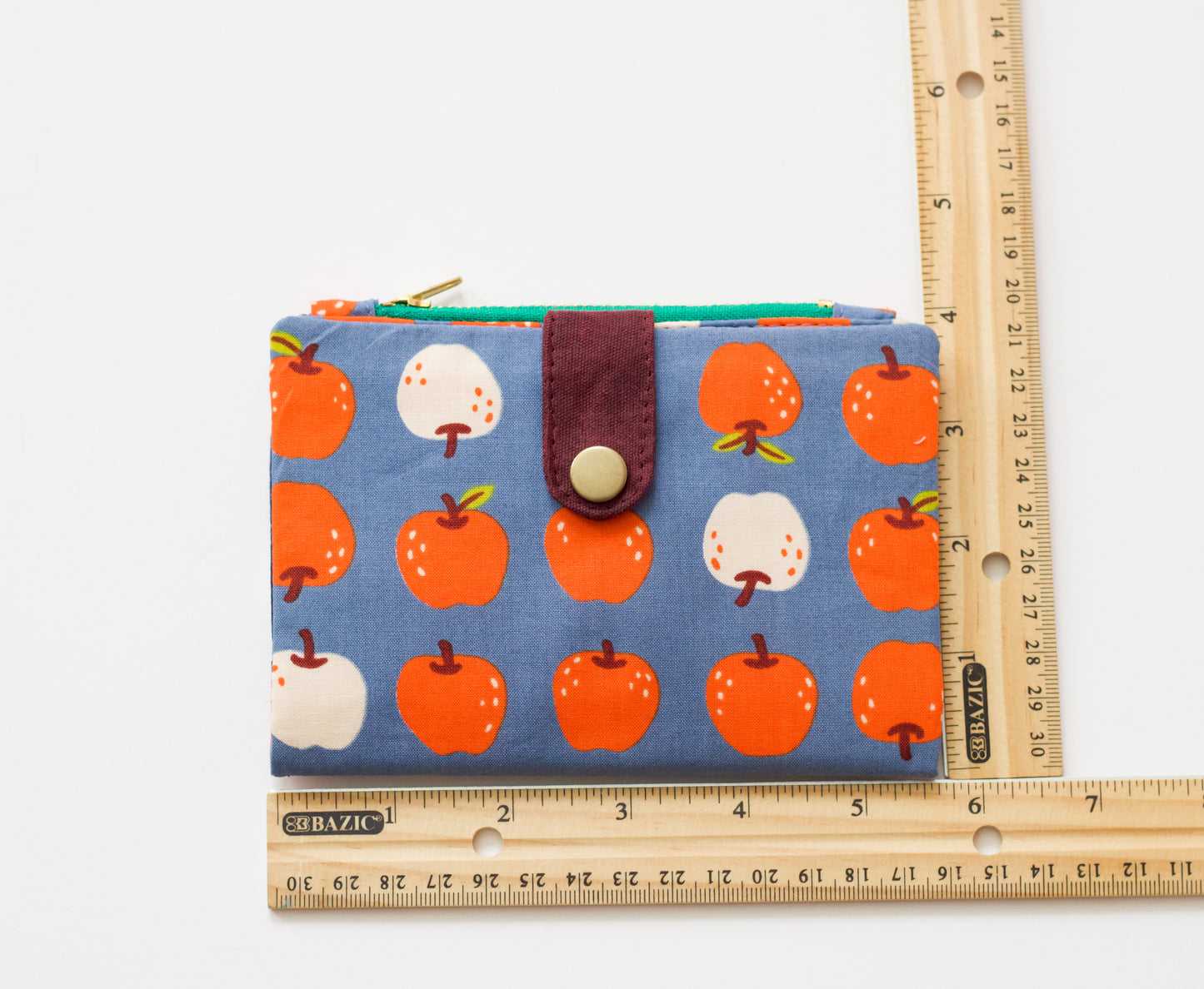 Cartera de regalo para profesora pequeña, idea de regalo de cartera de manzanas, cartera pequeña para amantes de las manzanas, cartera con cremallera plegable