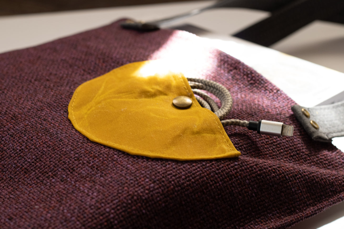 Bolso de lona encerada: bolso de hombro tejido con bolsillos exteriores de lona encerada